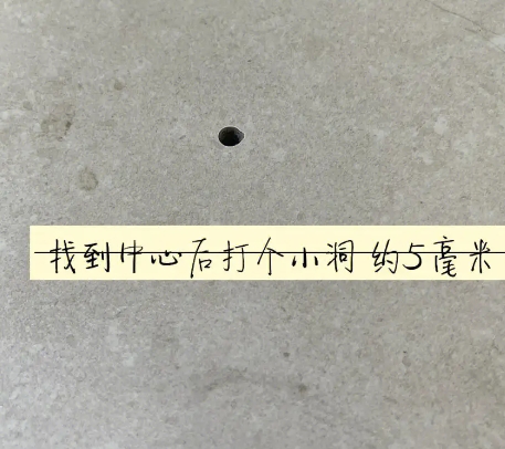 诏安瓷砖空鼓维修公司专业解答在瓷砖铺贴过程中，如果砂料搅拌不均匀，将会带来以下问题